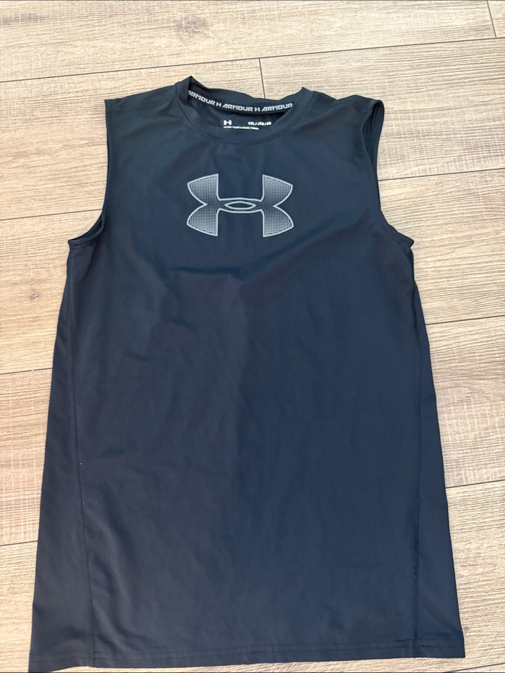 Under Armour Black Athletic Sleeveless Tank Youth XL gym fitted heat gear
